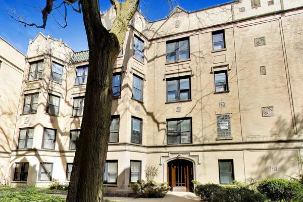 $285,000 | 6430 North Glenwood Avenue, Unit 2J, Chicago, IL 60626
