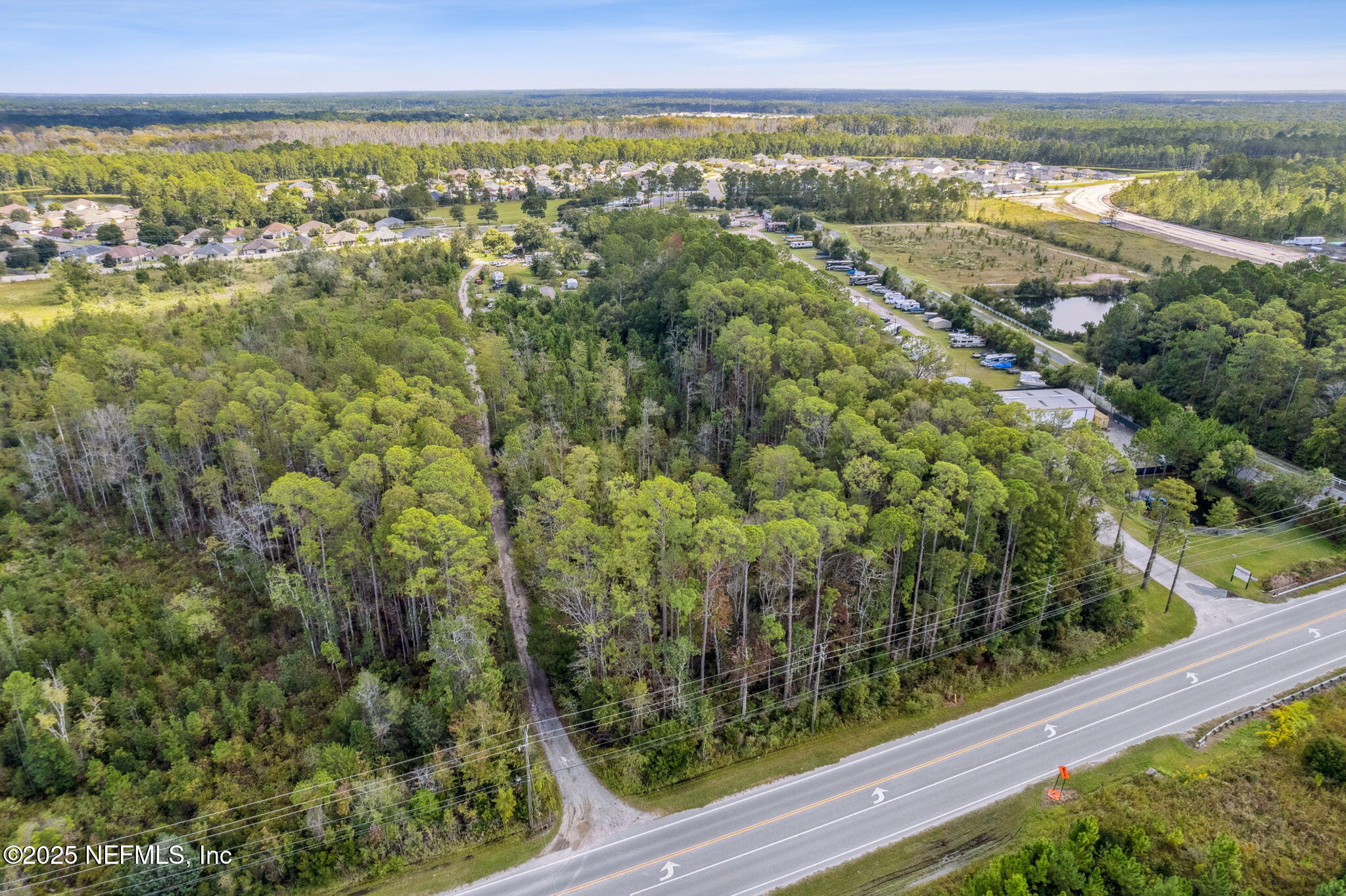 86158 Overstreet Lane Yulee, FL 32097 - Photo 15 of 25 a view of city and mountain