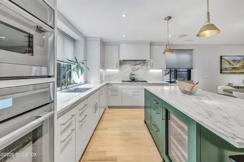 $1,550,000 | 11 Lafayette Court, Unit 1C, Greenwich, CT 06830