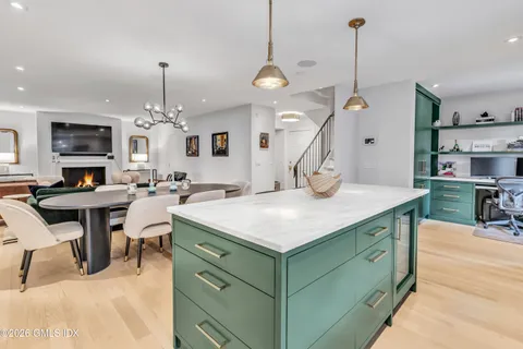 $1,550,000 | 11 Lafayette Court, Unit 1C, Greenwich, CT 06830
