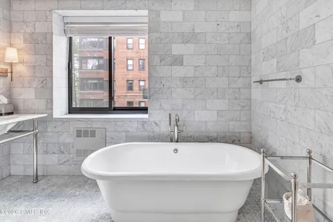 $1,550,000 | 11 Lafayette Court, Unit 1C, Greenwich, CT 06830