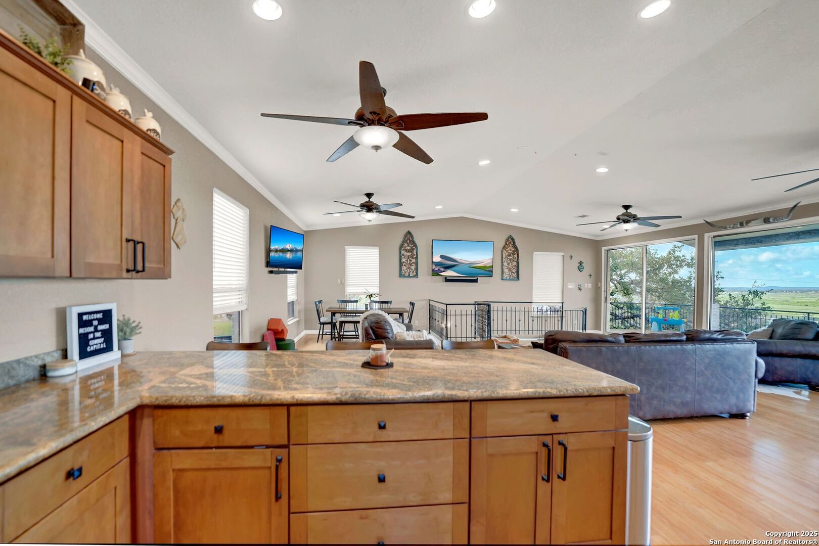 518 Park Bandera, TX 78003 - Photo 16 of 38