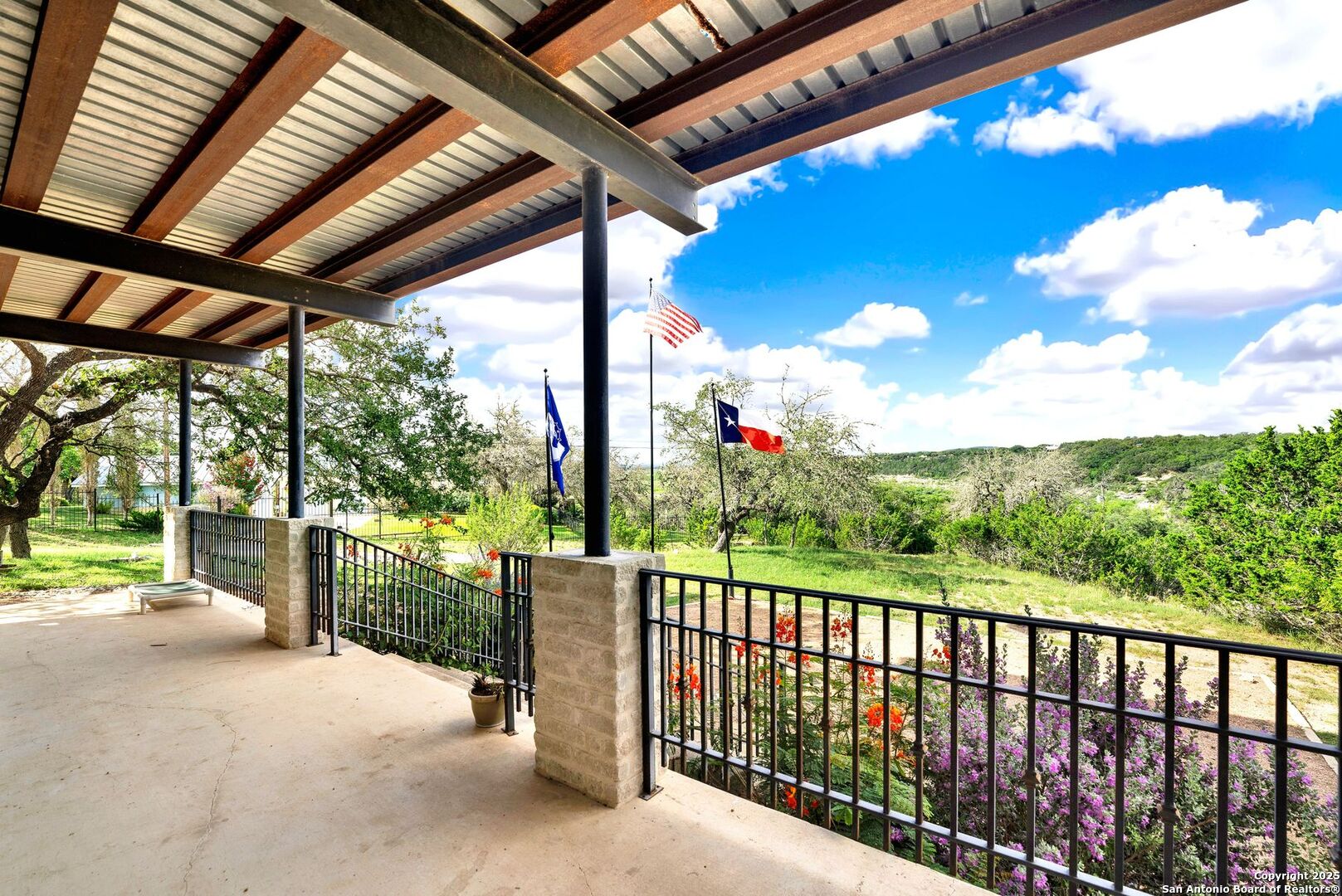 518 Park Bandera, TX 78003 - Photo 8 of 38