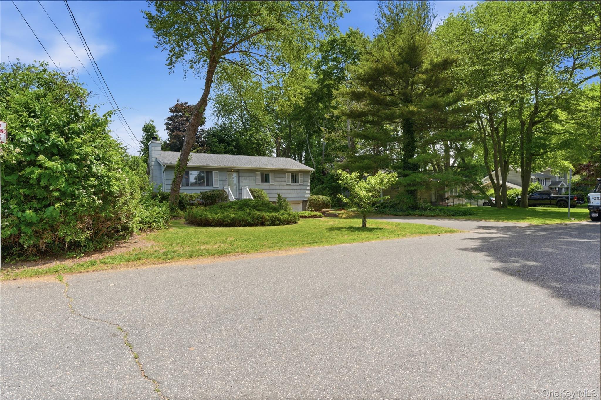55 Corey Avenue Blue Point, NY 11715 - Photo 9 of 33