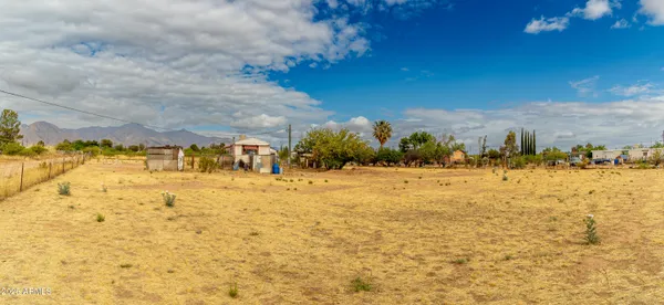 a view of yard with ocean view