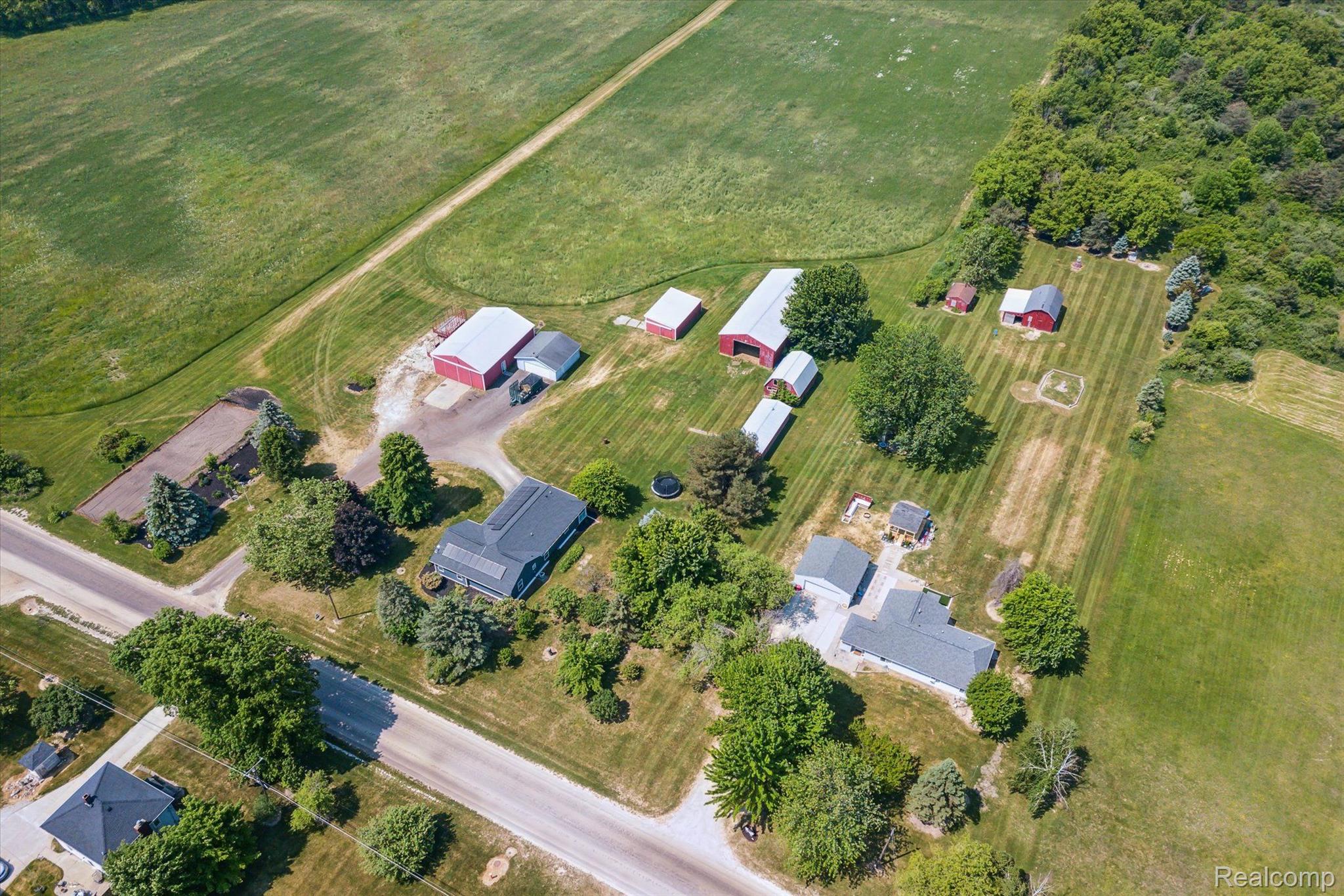 5253 North Henderson Road Davison, MI 48423 - Photo 2 of 51 Gallery Image 2