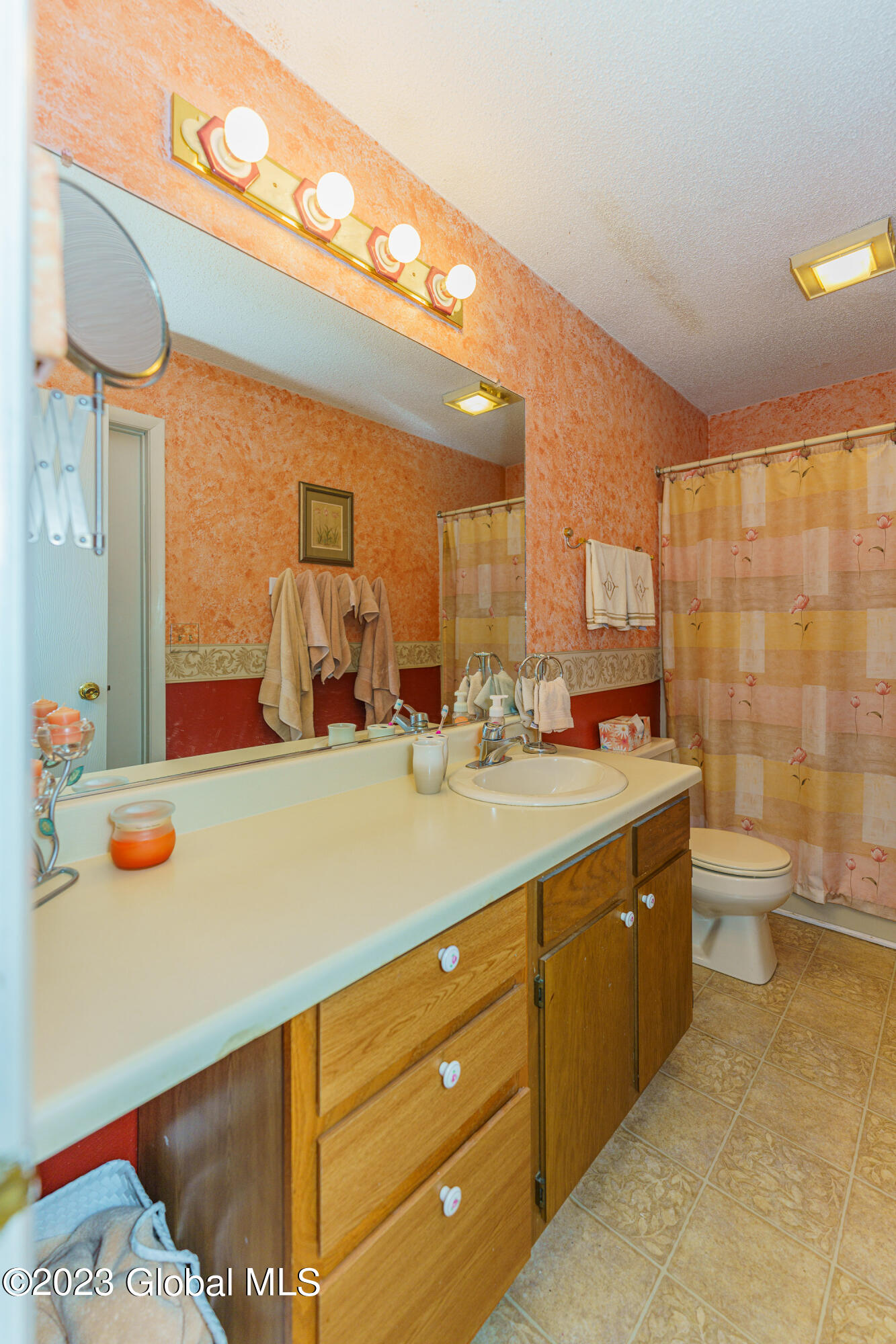 8 Cromwell Drive Halfmoon, NY 12065 - Photo 27 of 33 Bathroom 1