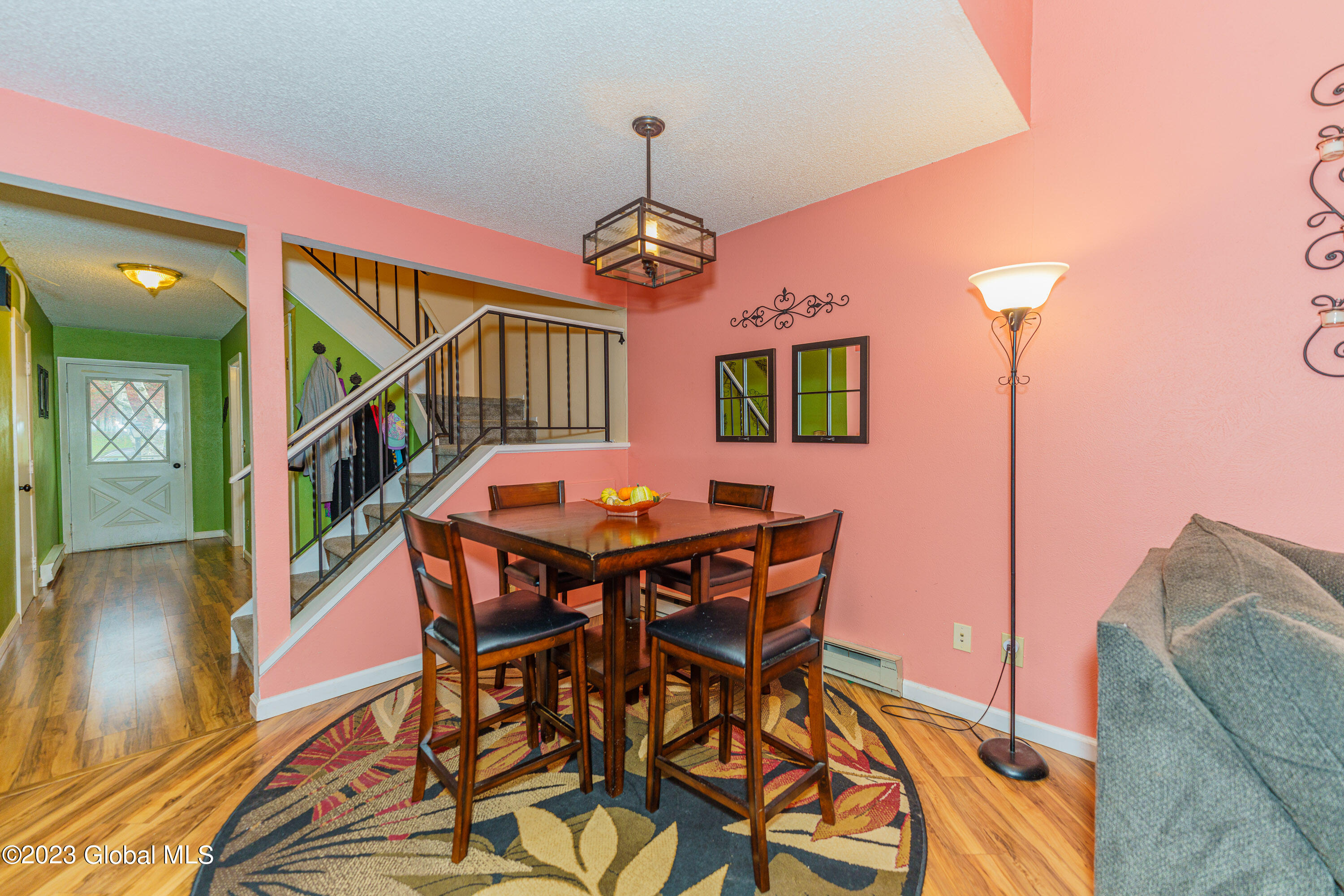 8 Cromwell Drive Halfmoon, NY 12065 - Photo 7 of 33 1 Diningroom 3