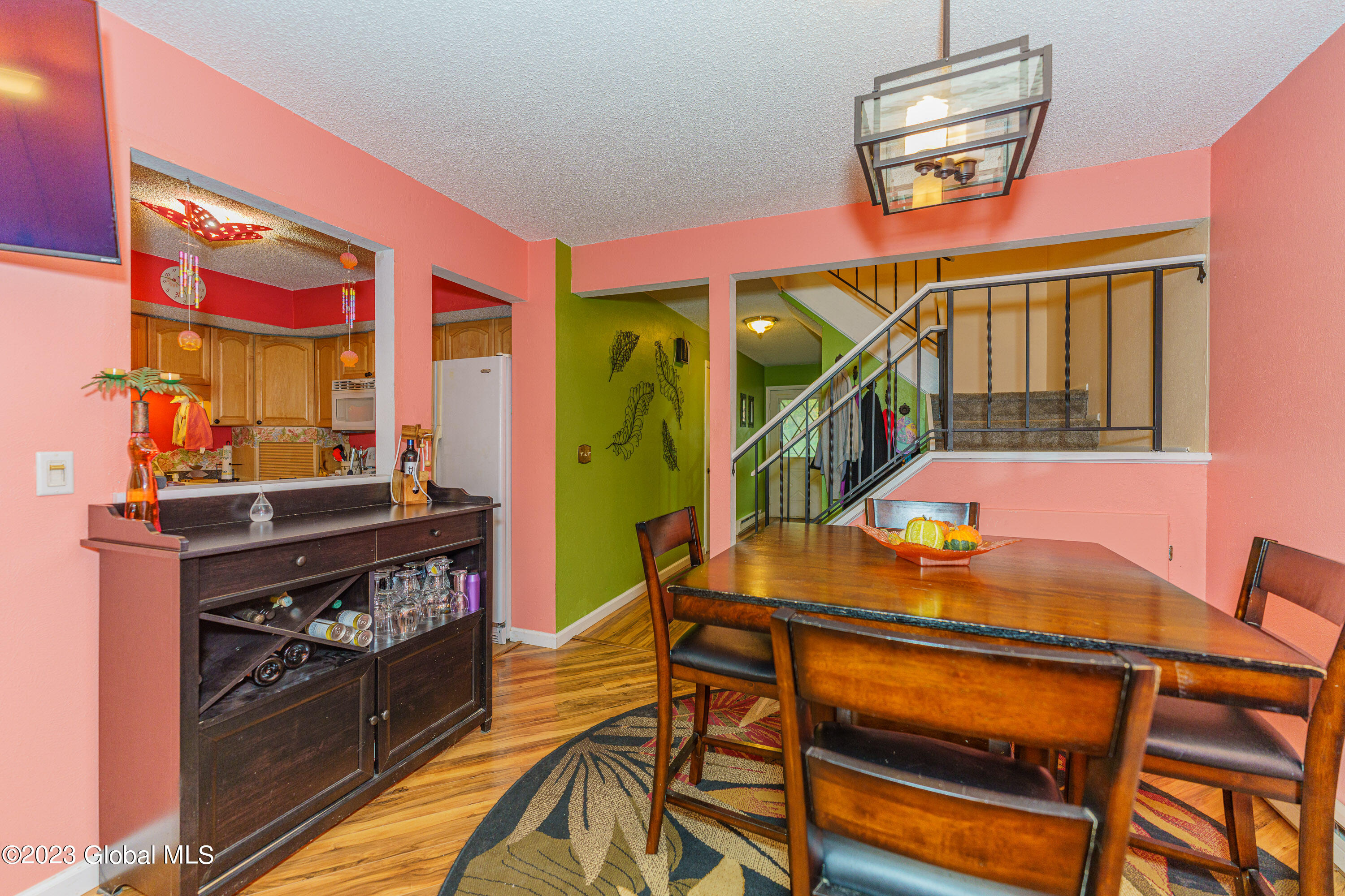 8 Cromwell Drive Halfmoon, NY 12065 - Photo 8 of 33 1 Diningroom 4