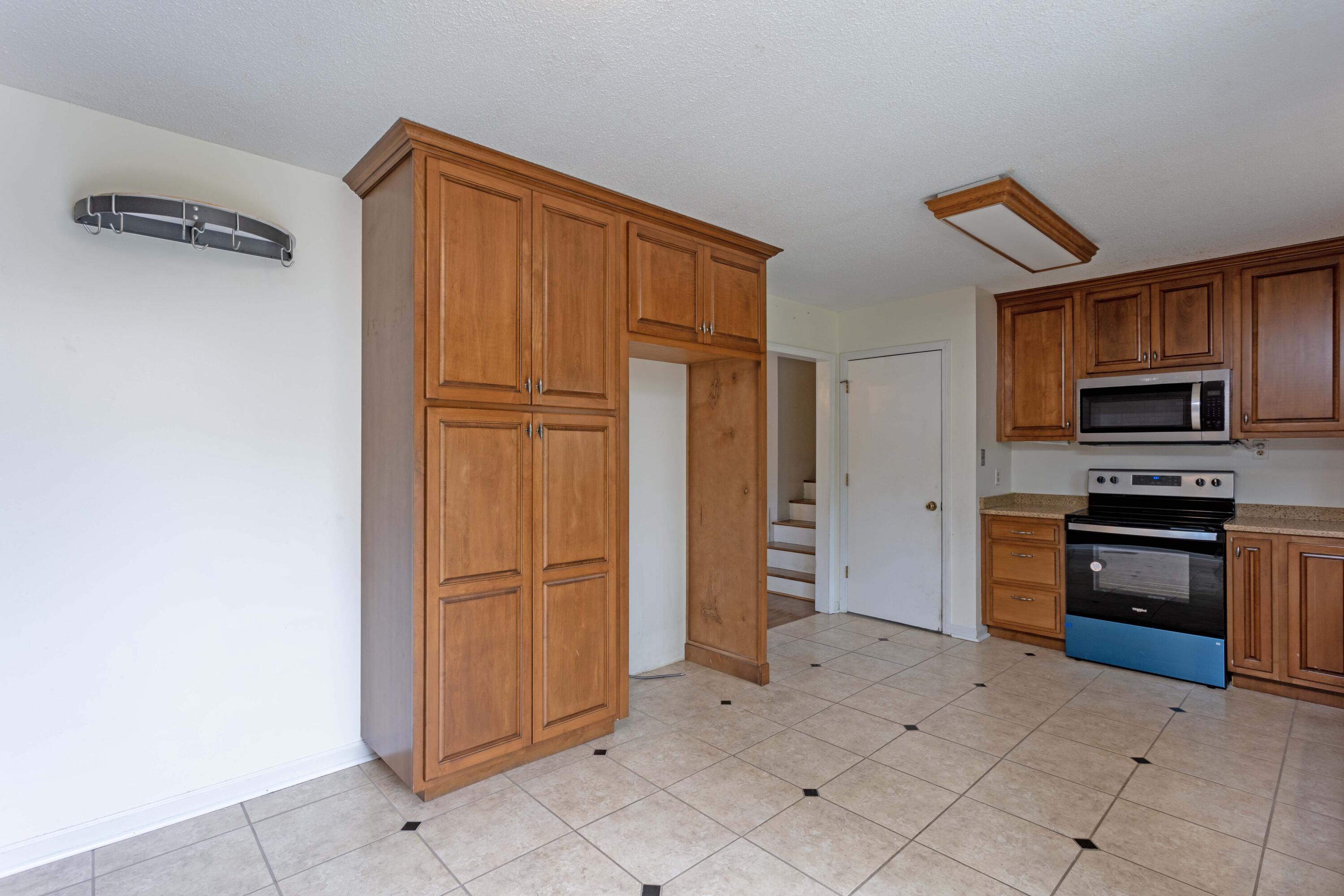 7352 South Dent Road Hixson, TN 37343 - Photo 4 of 34 Kitchen