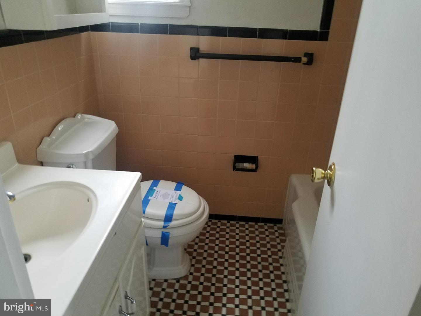 675 Rennard Street Philadelphia, PA 19116 - Photo 13 of 15 Gallery Image 13