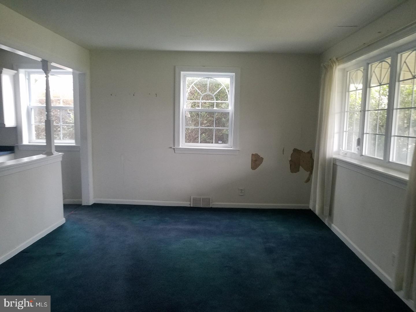 675 Rennard Street Philadelphia, PA 19116 - Photo 3 of 15 Gallery Image 3