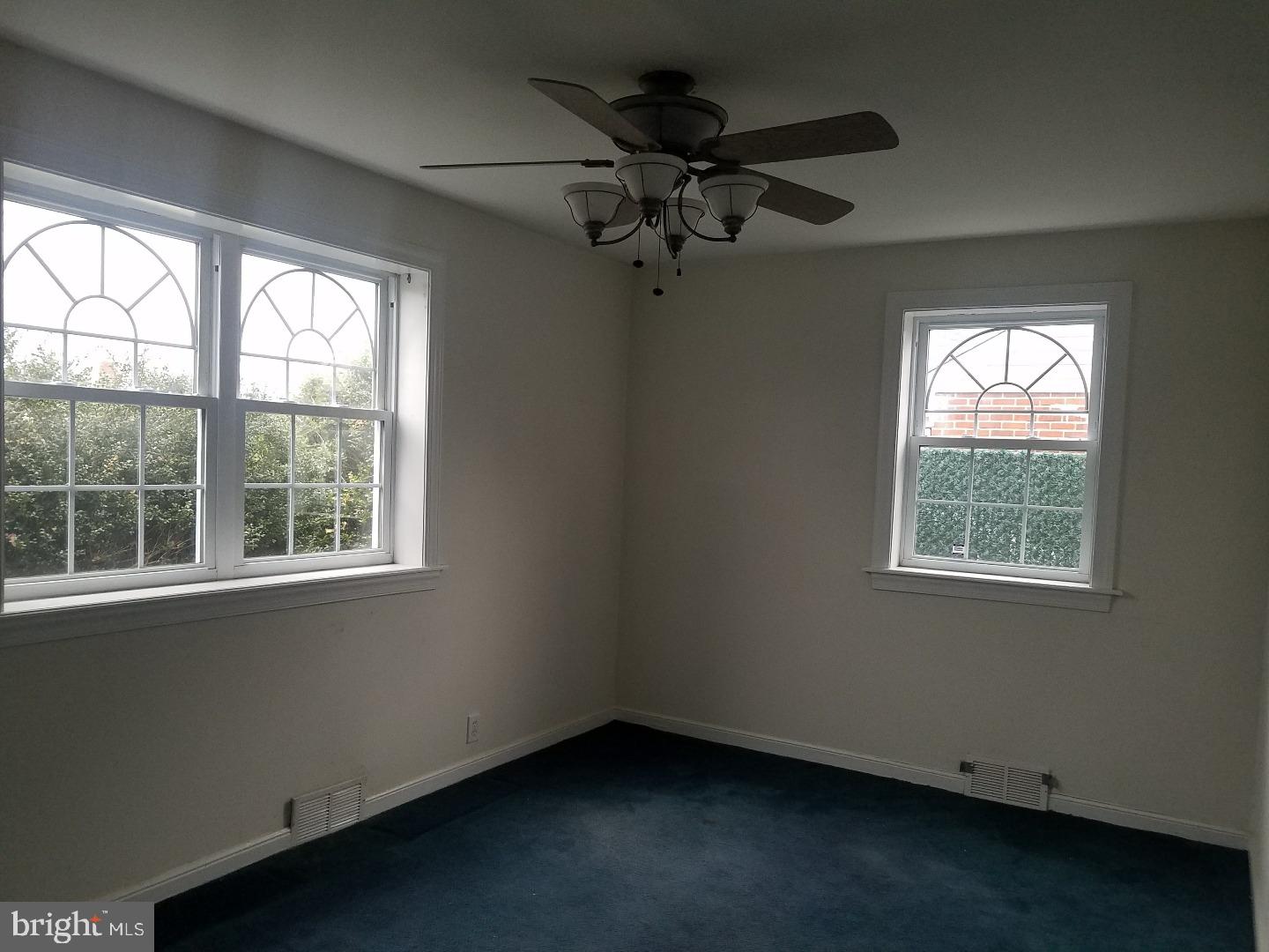 675 Rennard Street Philadelphia, PA 19116 - Photo 7 of 15 Gallery Image 7