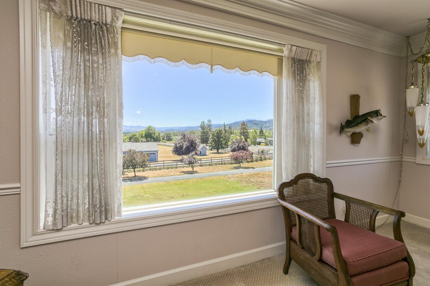 3685 Livingston Road Central Point, OR 97502 - Photo 33 of 34 Gallery Image 33