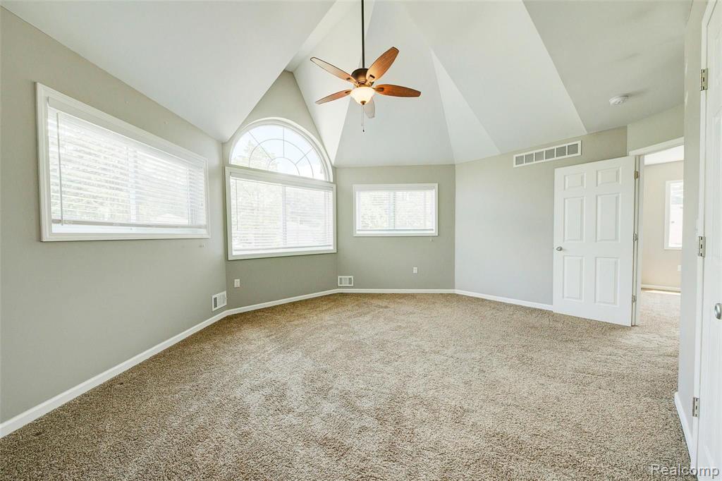 503 East Clinton Street Howell, MI 48843 - Photo 33 of 58