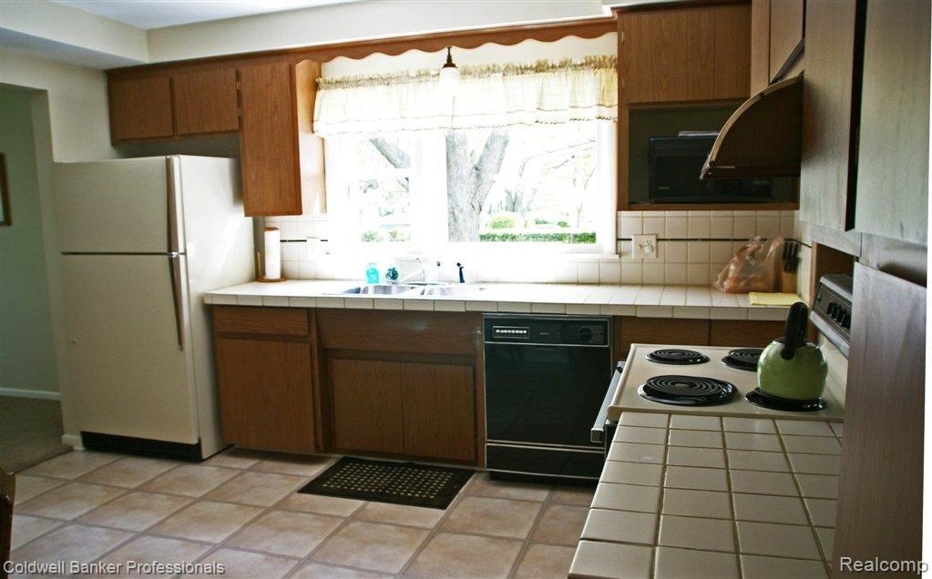 Kitchen 3.jpg