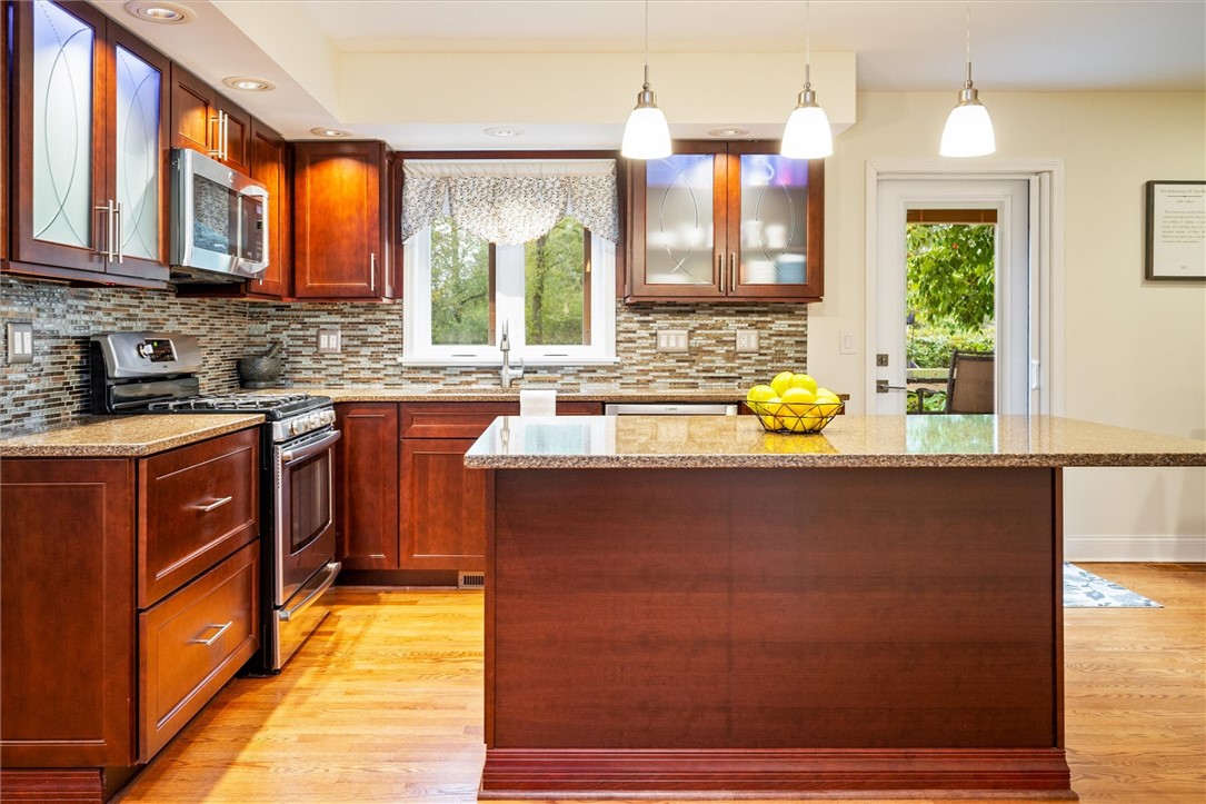 31 Pine Brook Circle Penfield, NY 14526 - Photo 17 of 50