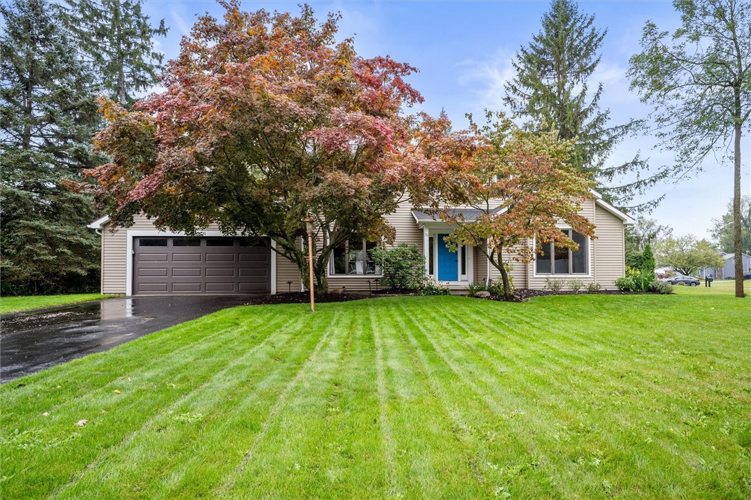 31 Pine Brook Circle Penfield, NY 14526 - Photo 2 of 50