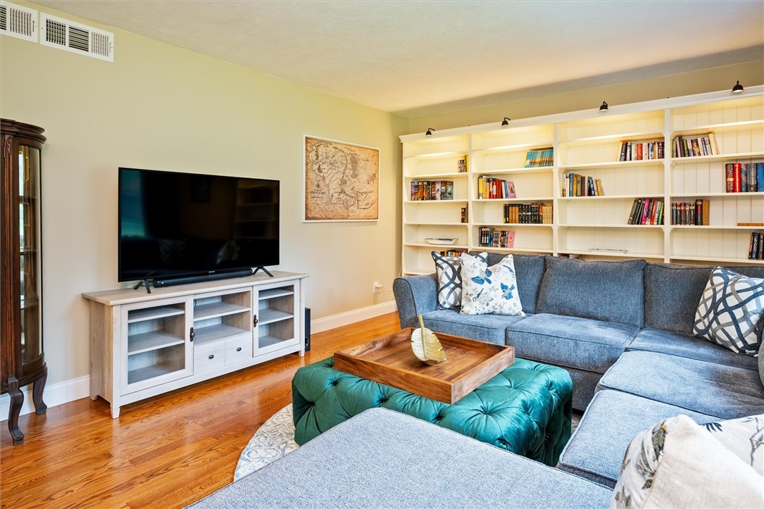 31 Pine Brook Circle Penfield, NY 14526 - Photo 24 of 50