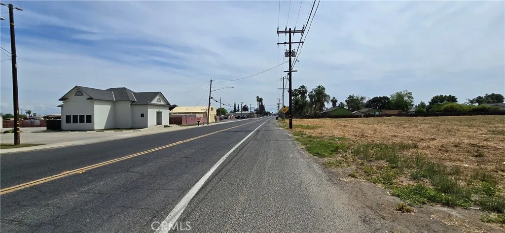 0 West Inyo Tulare, CA 93274 - Photo 3 of 24 a view of a city from a balcony