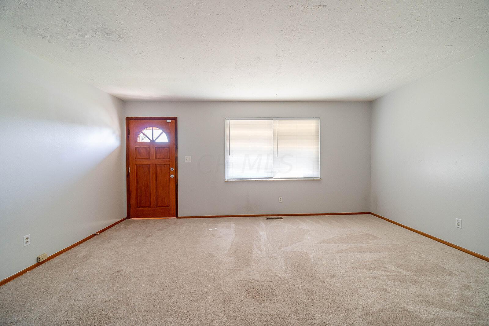 2761 Fleet Road Columbus, OH 43232 - Photo 7 of 41 2761 Fleet Rd-22