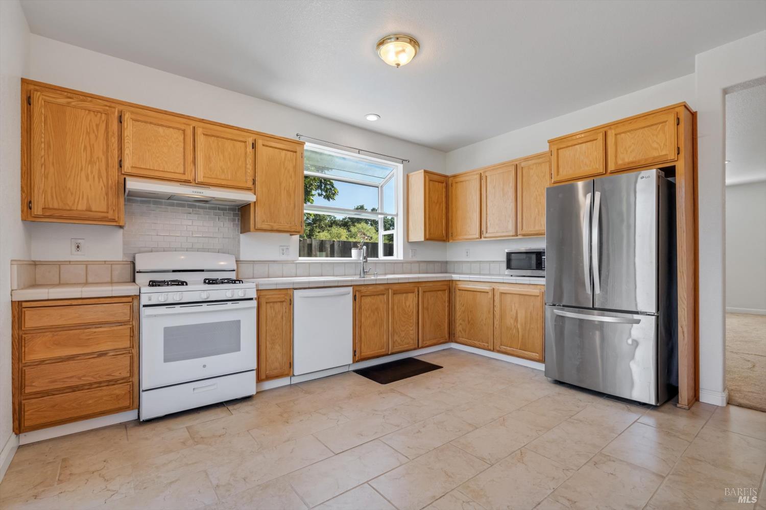 2424 Amethyst Way Santa Rosa, CA 95404 - Photo 9 of 29