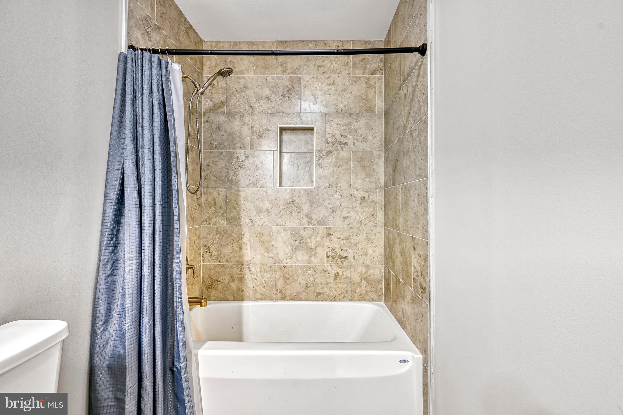 1062 Pendleton Road Mineral, VA 23117 - Photo 28 of 39 Full Bathroom