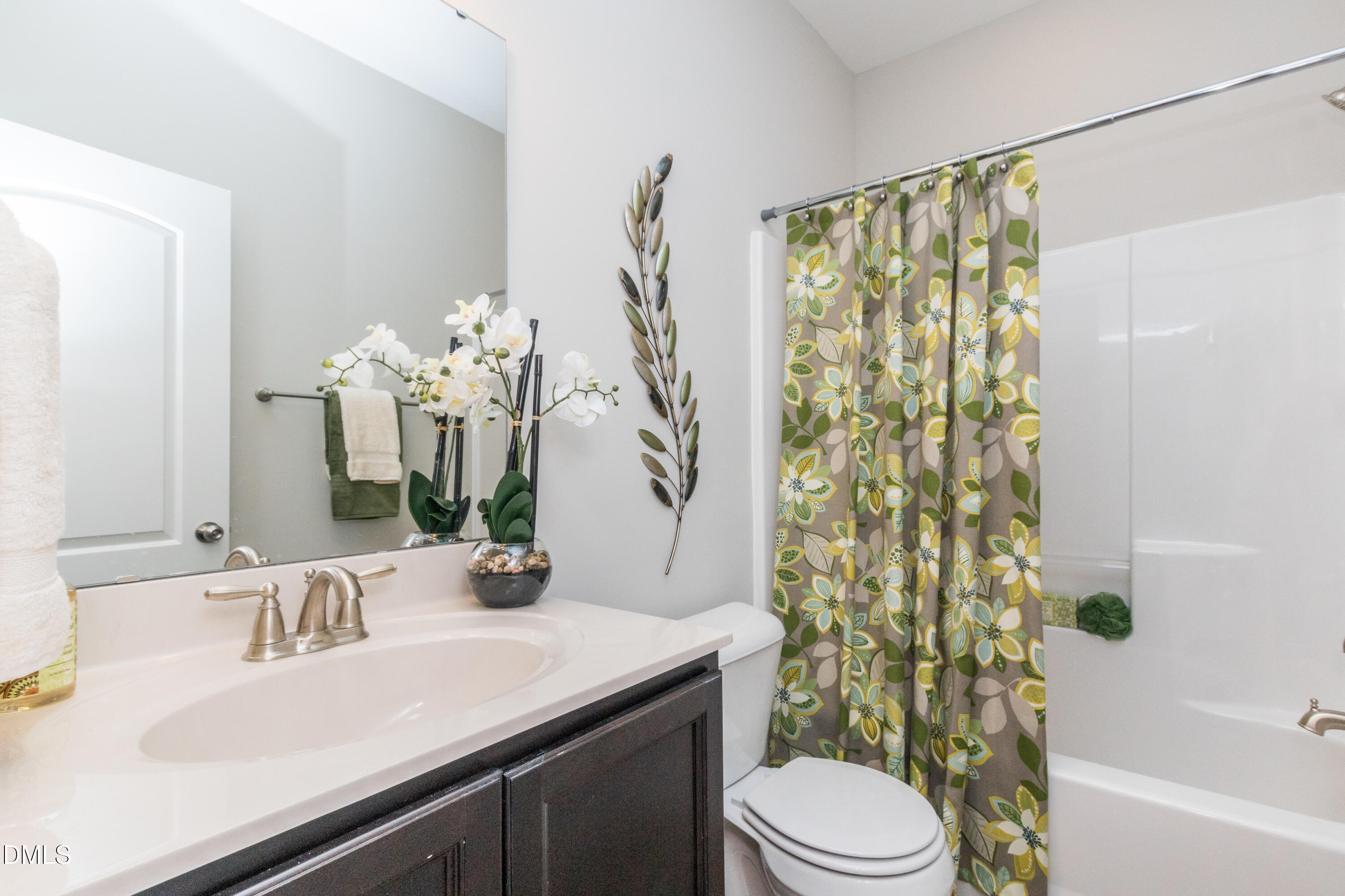 175 Starlet Rdg Way Clayton, NC 27520 - Photo 13 of 19 014_First Floor Full Bath