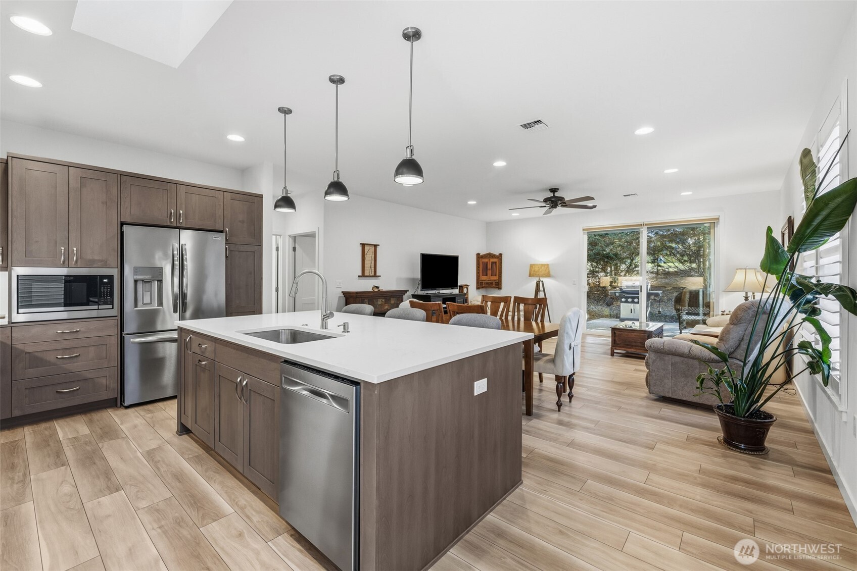 63 Waterford Court Sequim, WA 98382 - Photo 5 of 40