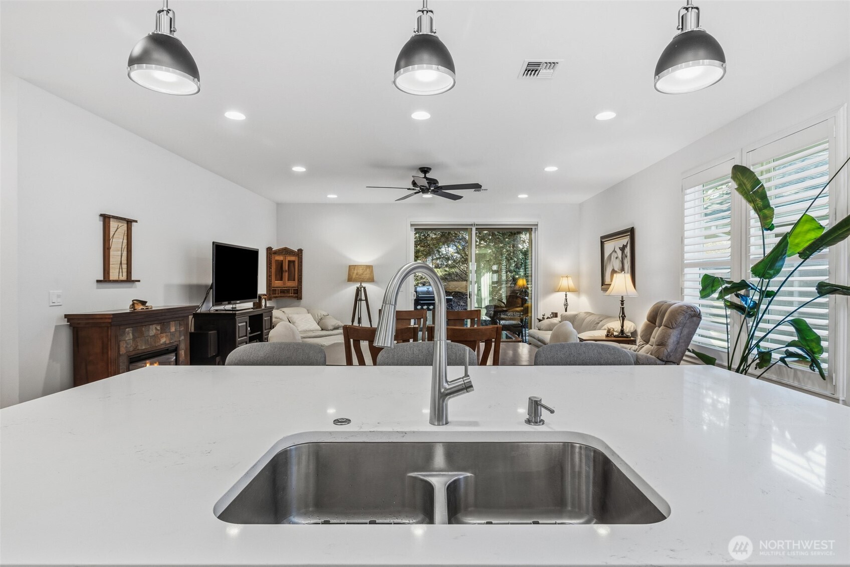 63 Waterford Court Sequim, WA 98382 - Photo 9 of 40