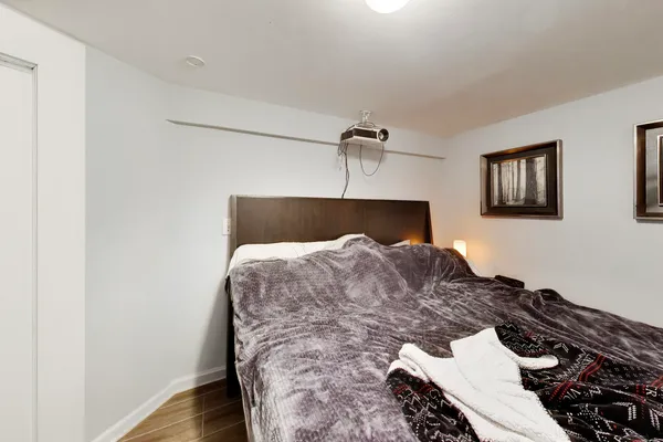 $1,700 | 5057 West Dakin Street, Unit G, Chicago, IL 60641