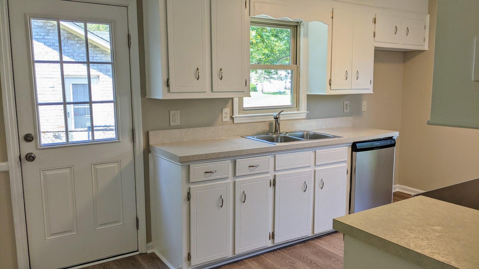 141 Rosedale Avenue Goose Creek, SC 29445 - Photo 5 of 22 Kitchen 3