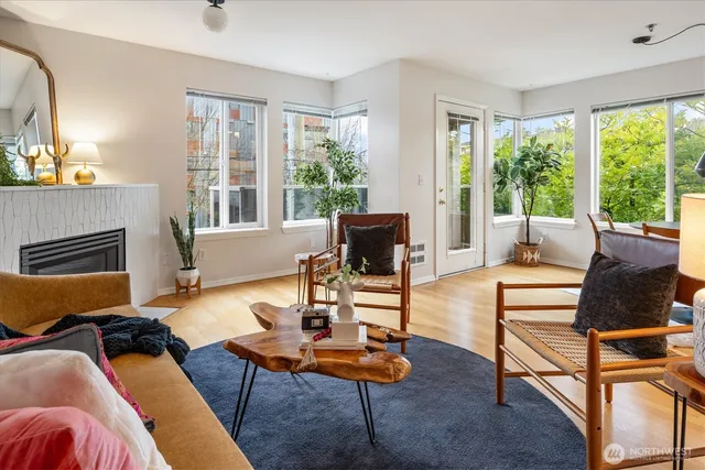 $530,000 | 2024 Northwest 57th Street, Unit 201, Seattle, WA 98107