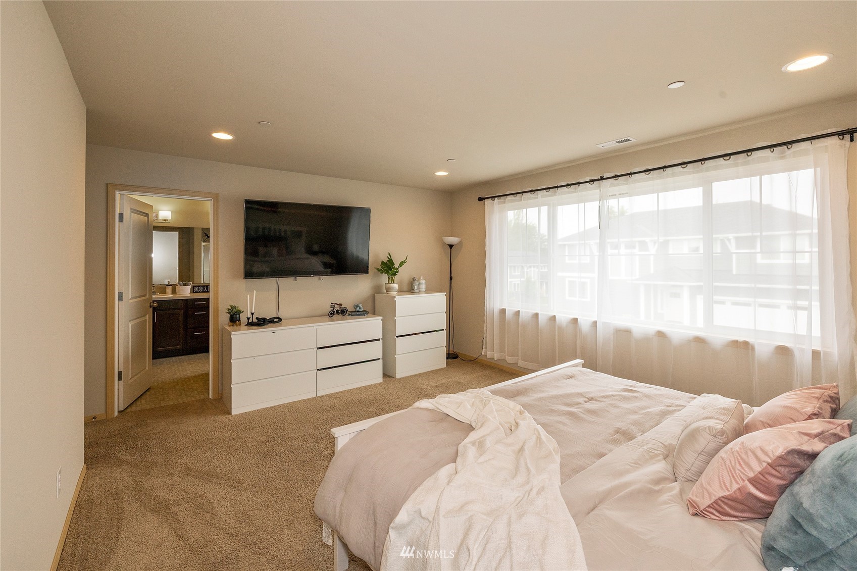 1033 Banyan Road Bremerton, WA 98310 - Photo 16 of 25 Gallery Image 16