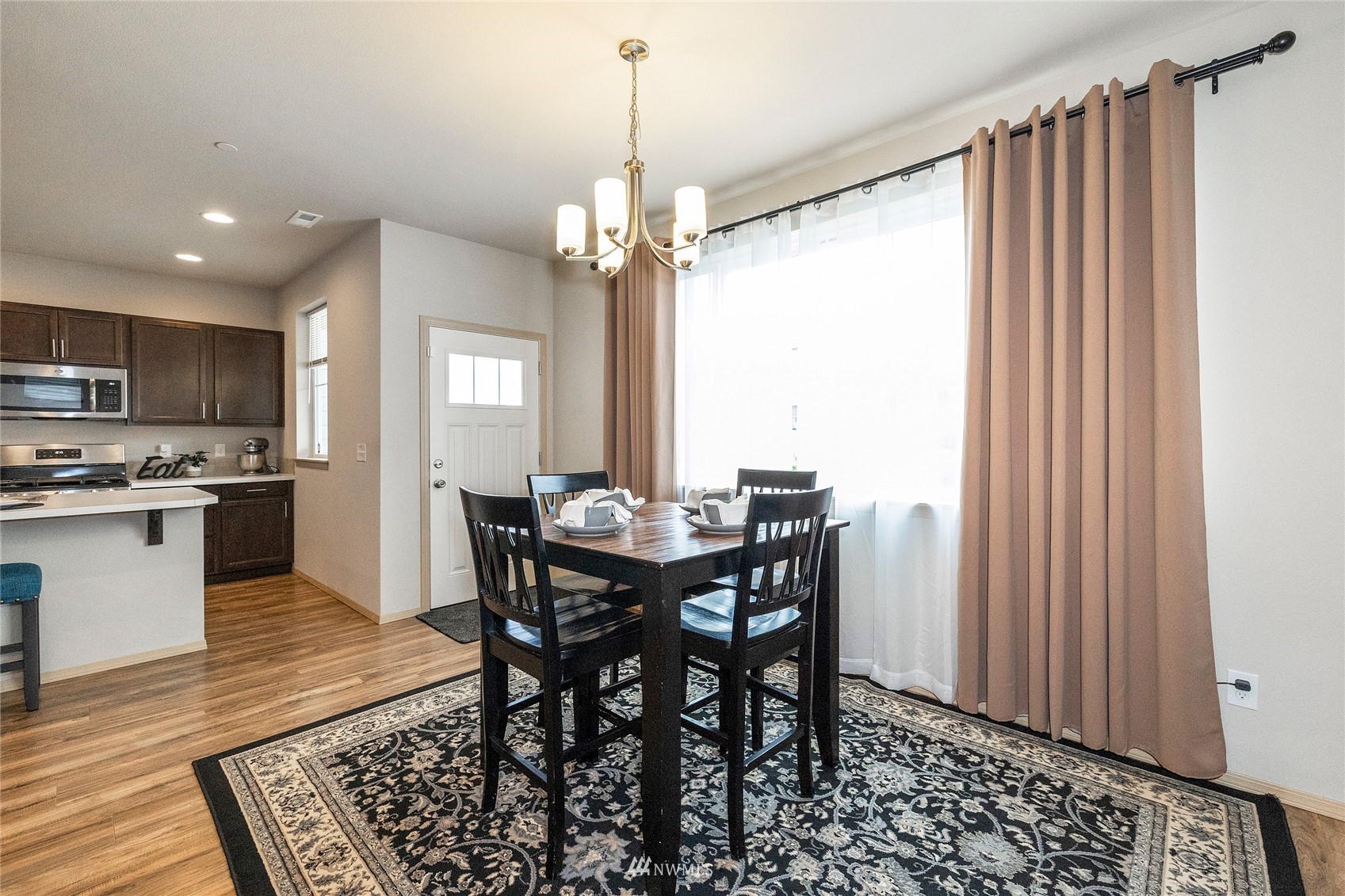 1033 Banyan Road Bremerton, WA 98310 - Photo 8 of 25 Gallery Image 8