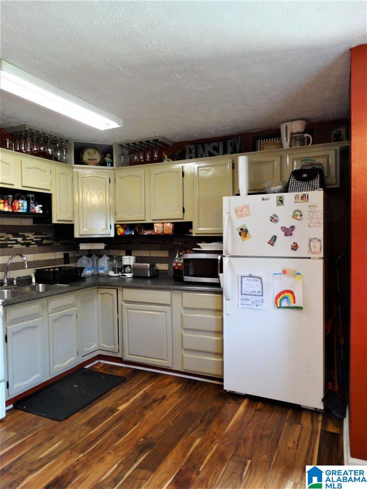 805 Allen Street Talladega, AL 35160 - Photo 3 of 33