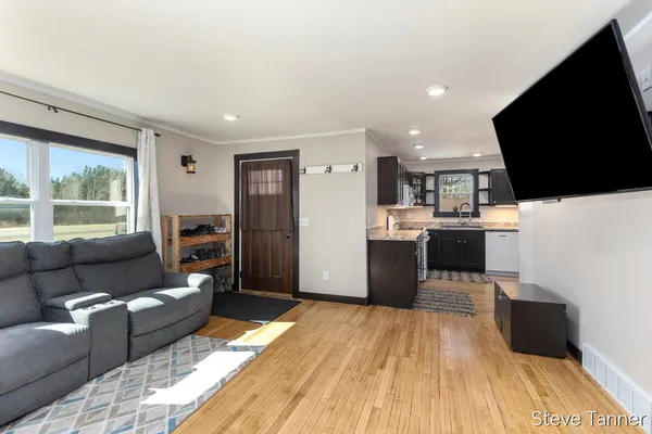 $300,000 | 5423 East Howard City-Edmore, Vestaburg, MI 48891