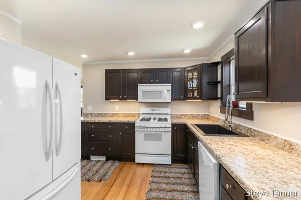 $300,000 | 5423 East Howard City-Edmore, Vestaburg, MI 48891