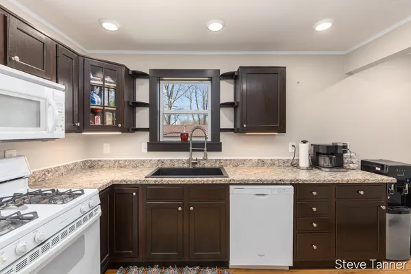 $300,000 | 5423 East Howard City-Edmore, Vestaburg, MI 48891