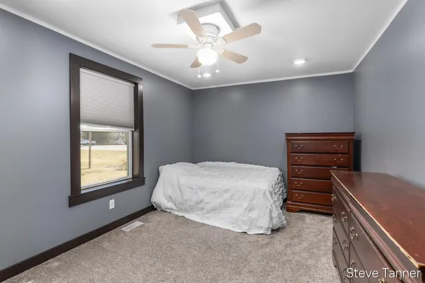 $300,000 | 5423 East Howard City-Edmore, Vestaburg, MI 48891