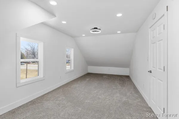 $300,000 | 5423 East Howard City-Edmore, Vestaburg, MI 48891