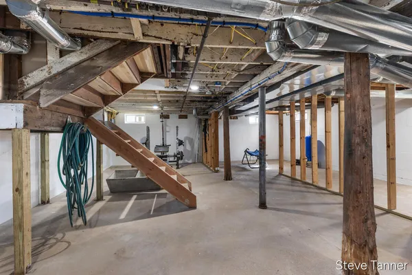 $300,000 | 5423 East Howard City-Edmore, Vestaburg, MI 48891