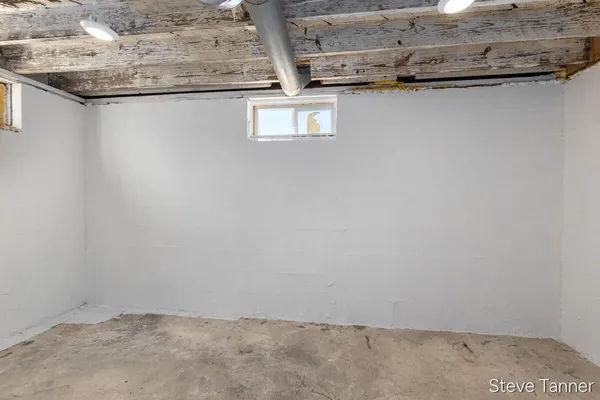 $300,000 | 5423 East Howard City-Edmore, Vestaburg, MI 48891