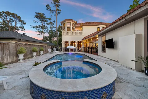 $1,925,000 | 8448 Westview Drive, Houston, TX 77055