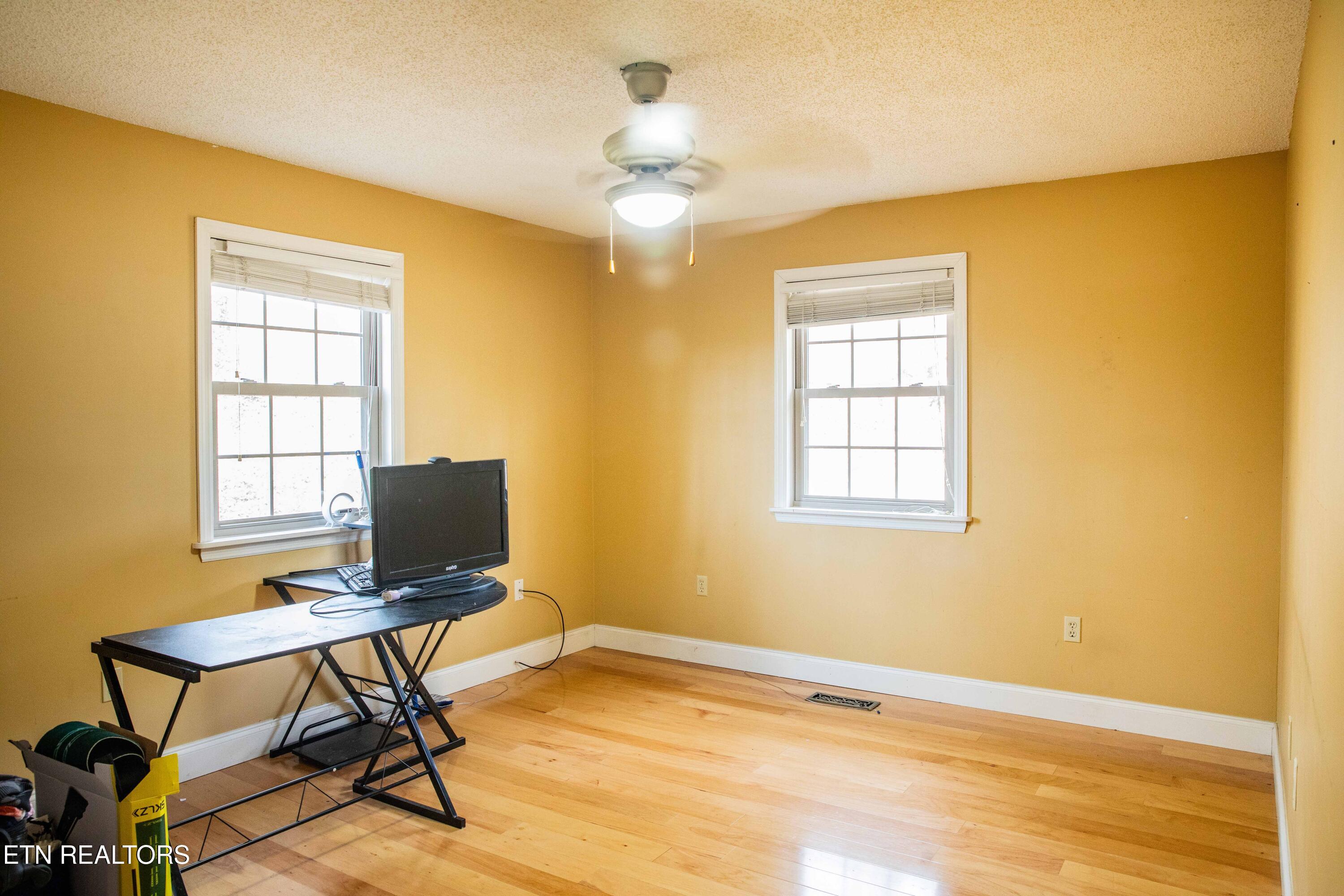 306 Mountain Road New Tazewell, TN 37825 - Photo 10 of 21 Bedroom2