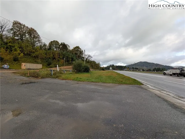 a view of outdoor space with city view