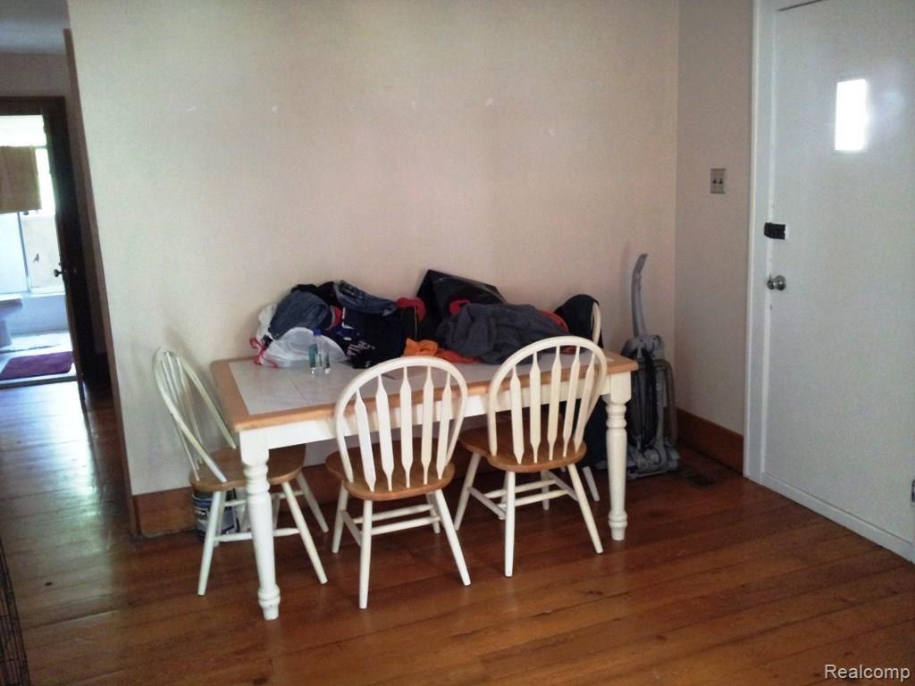 13650 Pardee Road Taylor, MI 48180 - Photo 3 of 9 20130918_121602.jpg