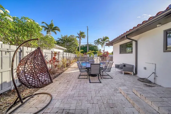 a view of outdoor space yard and patio