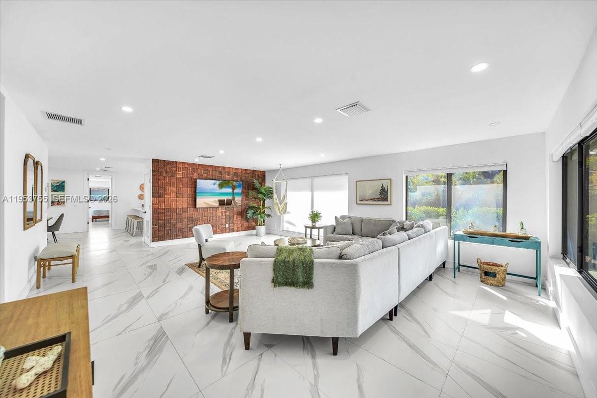 1356 Madison Street Hollywood, FL 33019 - Photo 9 of 40