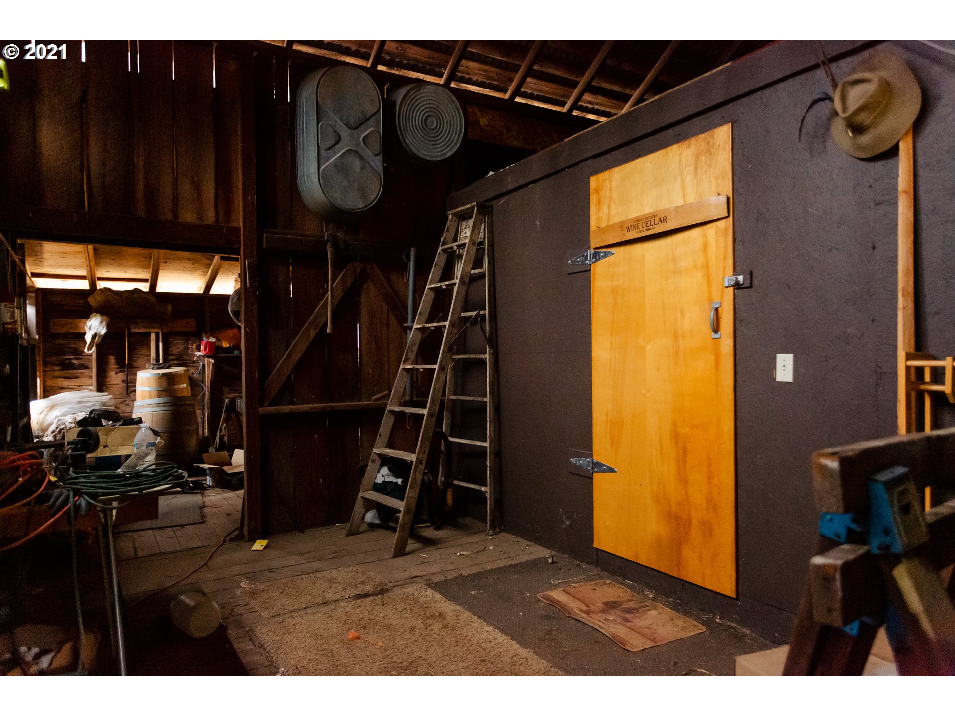 30187 Southeast Farmstead Road Eagle Creek, OR 97022 - Photo 27 of 31 Gallery Image 27